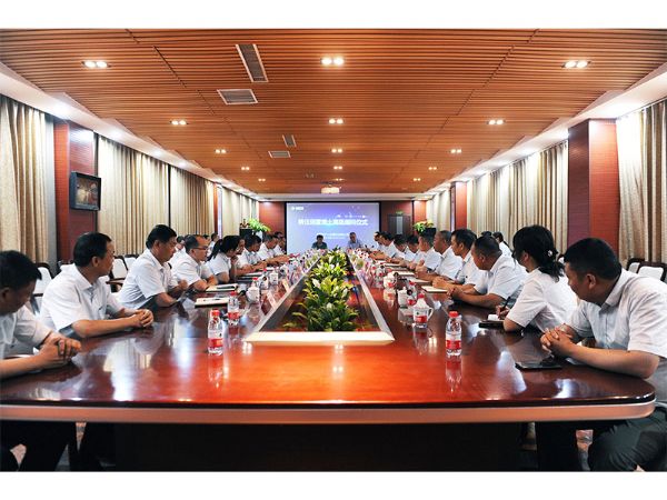 河南礦山聘任起重行業(yè)專家、工學(xué)博士須雷先生為公司高級(jí)顧問！